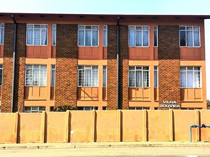2 Bedroom Apartment for Sale For Sale in Germiston South - MR720474