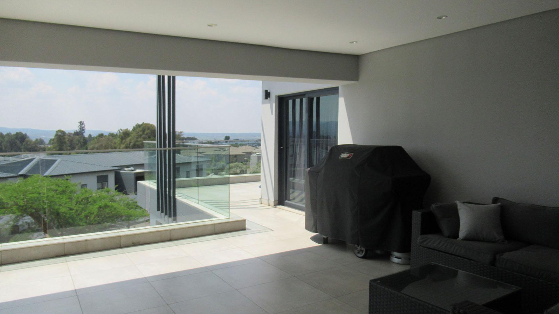 Balcony - 80 square meters of property in Eye of Africa
