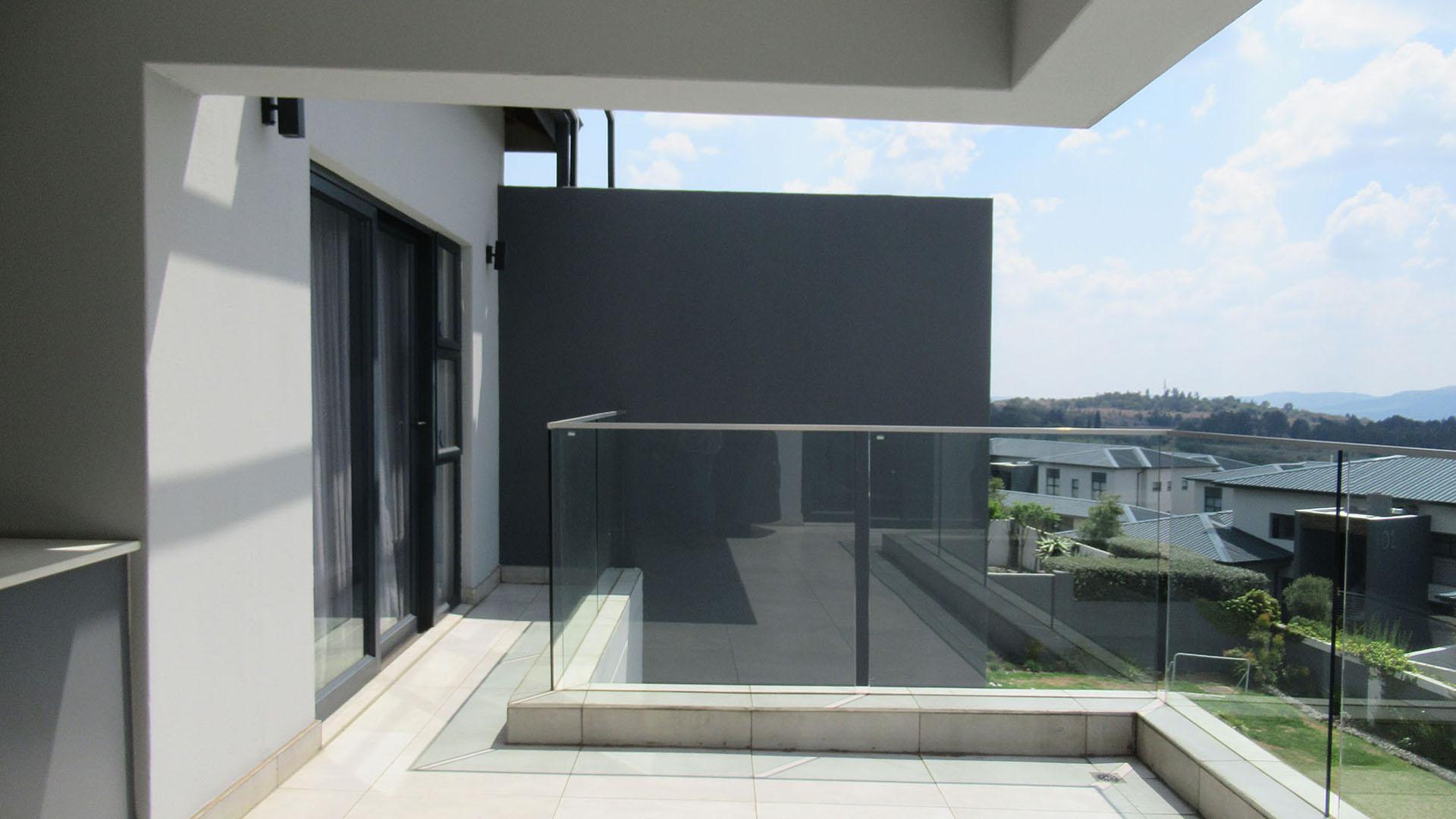 Balcony - 80 square meters of property in Eye of Africa