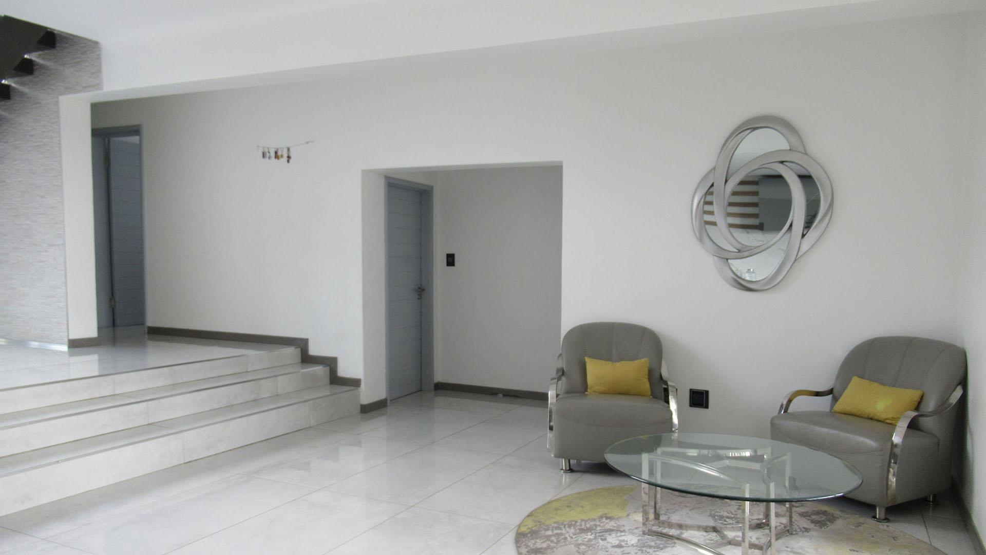 Foyer - 69 square meters of property in Eye of Africa