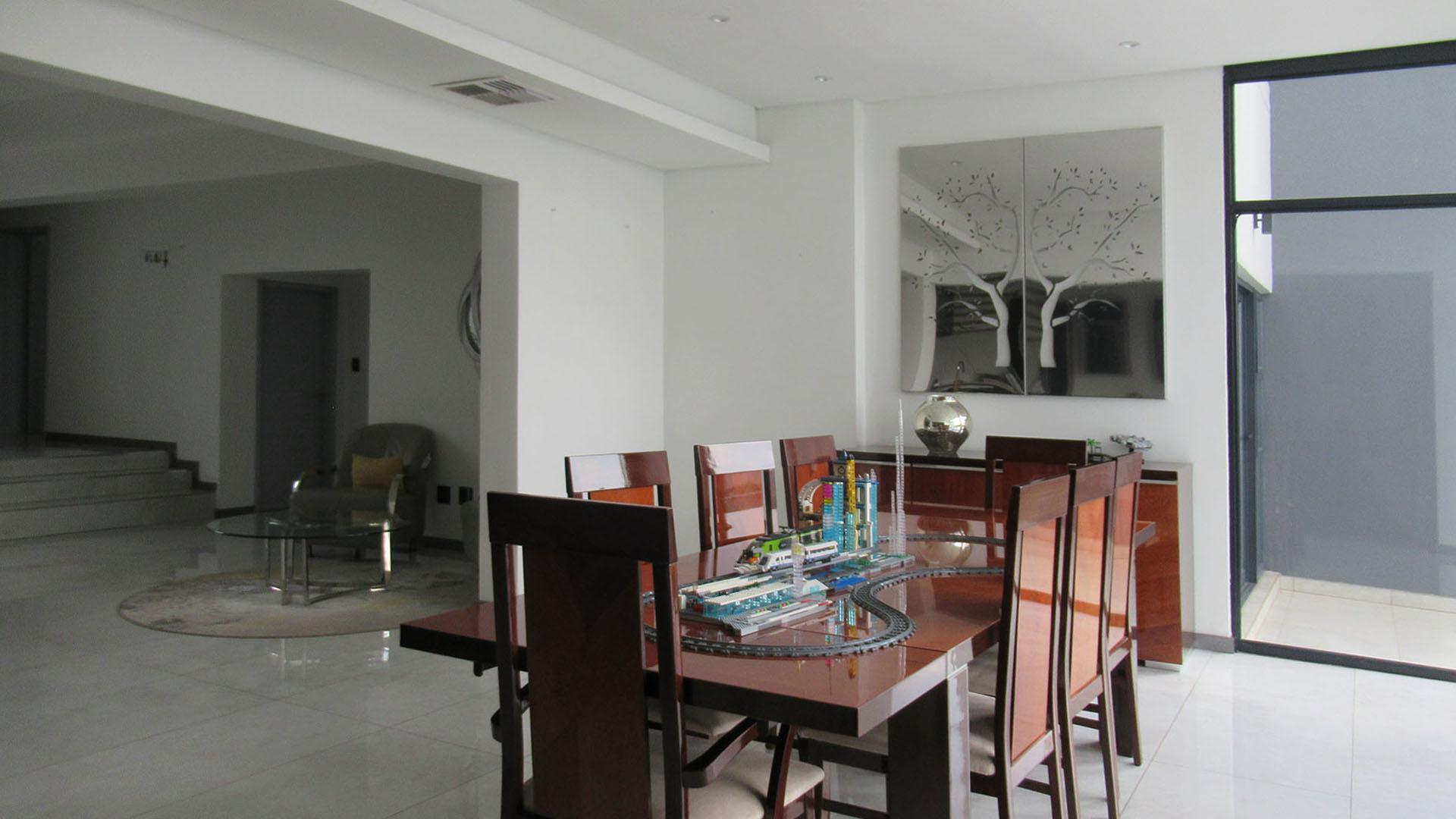 Dining Room - 61 square meters of property in Eye of Africa
