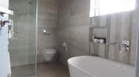 Bathroom 3+ - 20 square meters of property in Eye of Africa