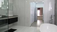 Main Bathroom - 17 square meters of property in Eye of Africa