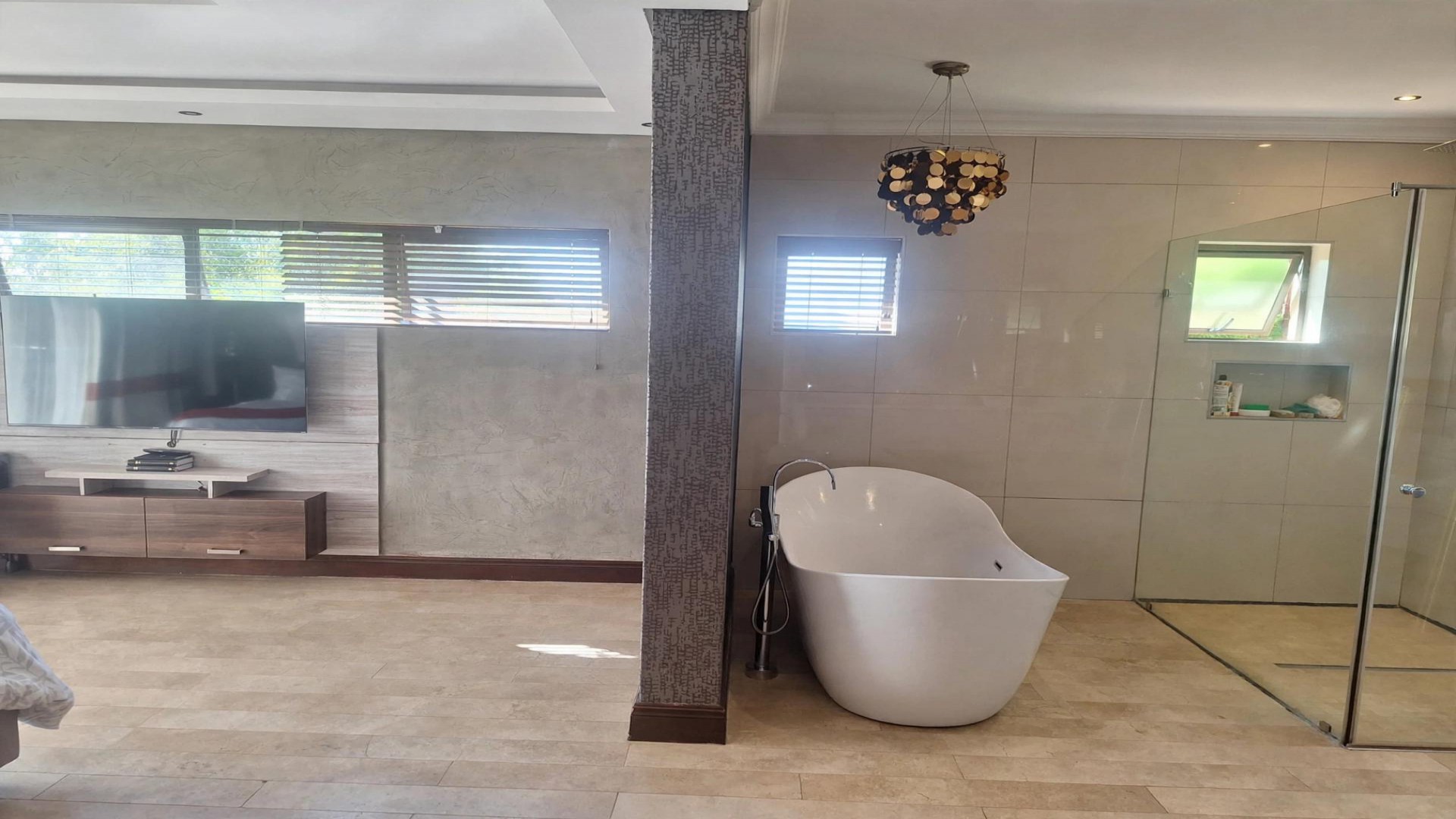 Bathroom 1 of property in The Hills