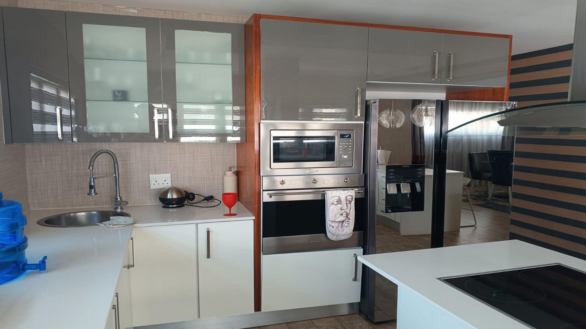 Kitchen - 18 square meters of property in The Hills