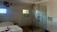 Main Bathroom - 16 square meters of property in The Hills