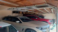 Garage - 53 square meters of property in The Hills
