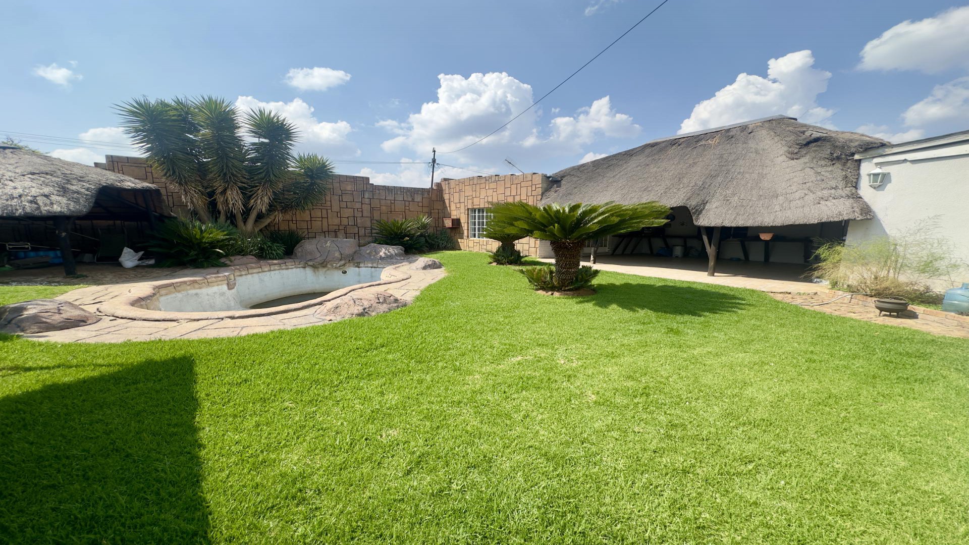 Swimming Pool of property in Boksburg North