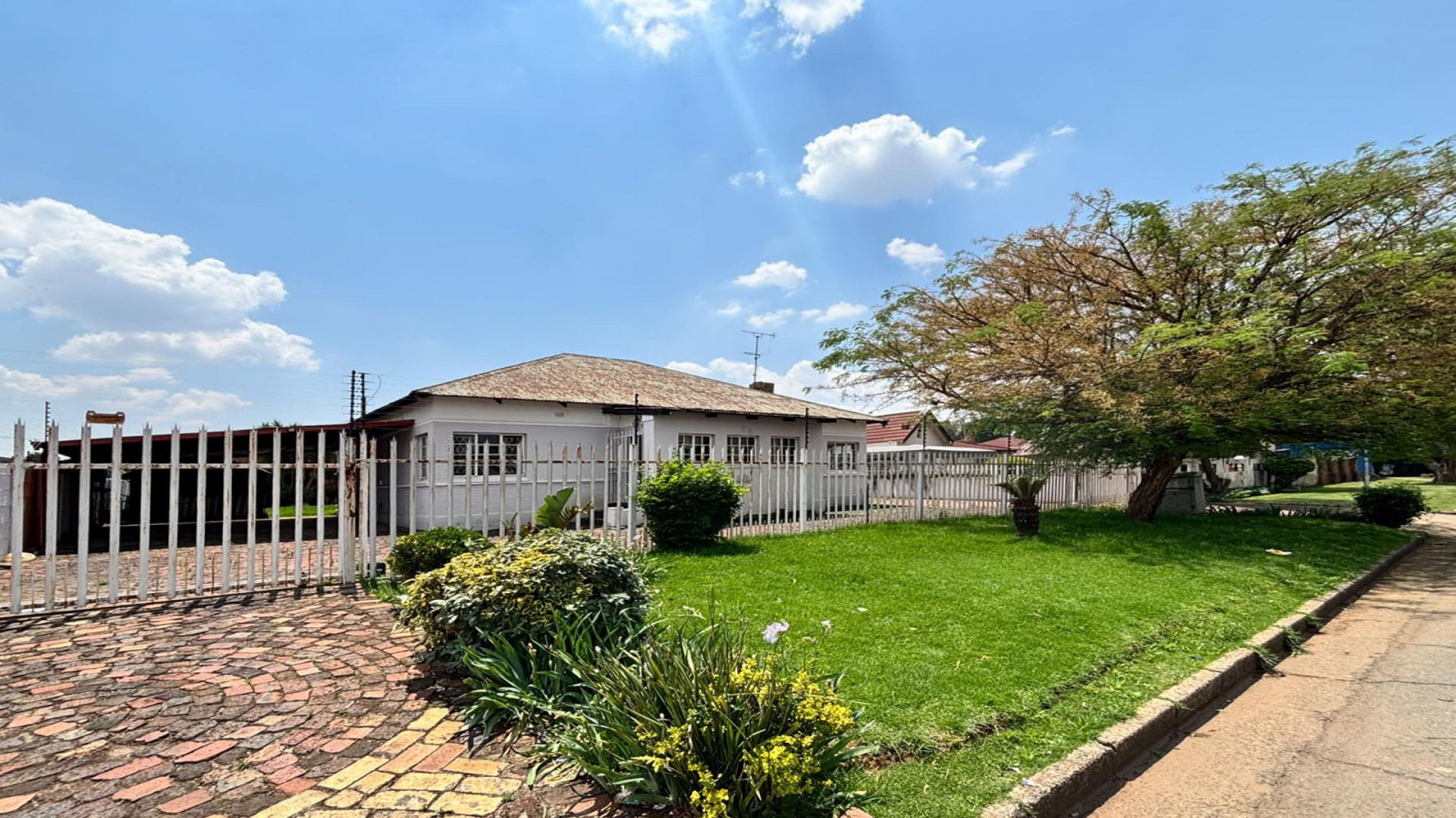Front View of property in Boksburg North