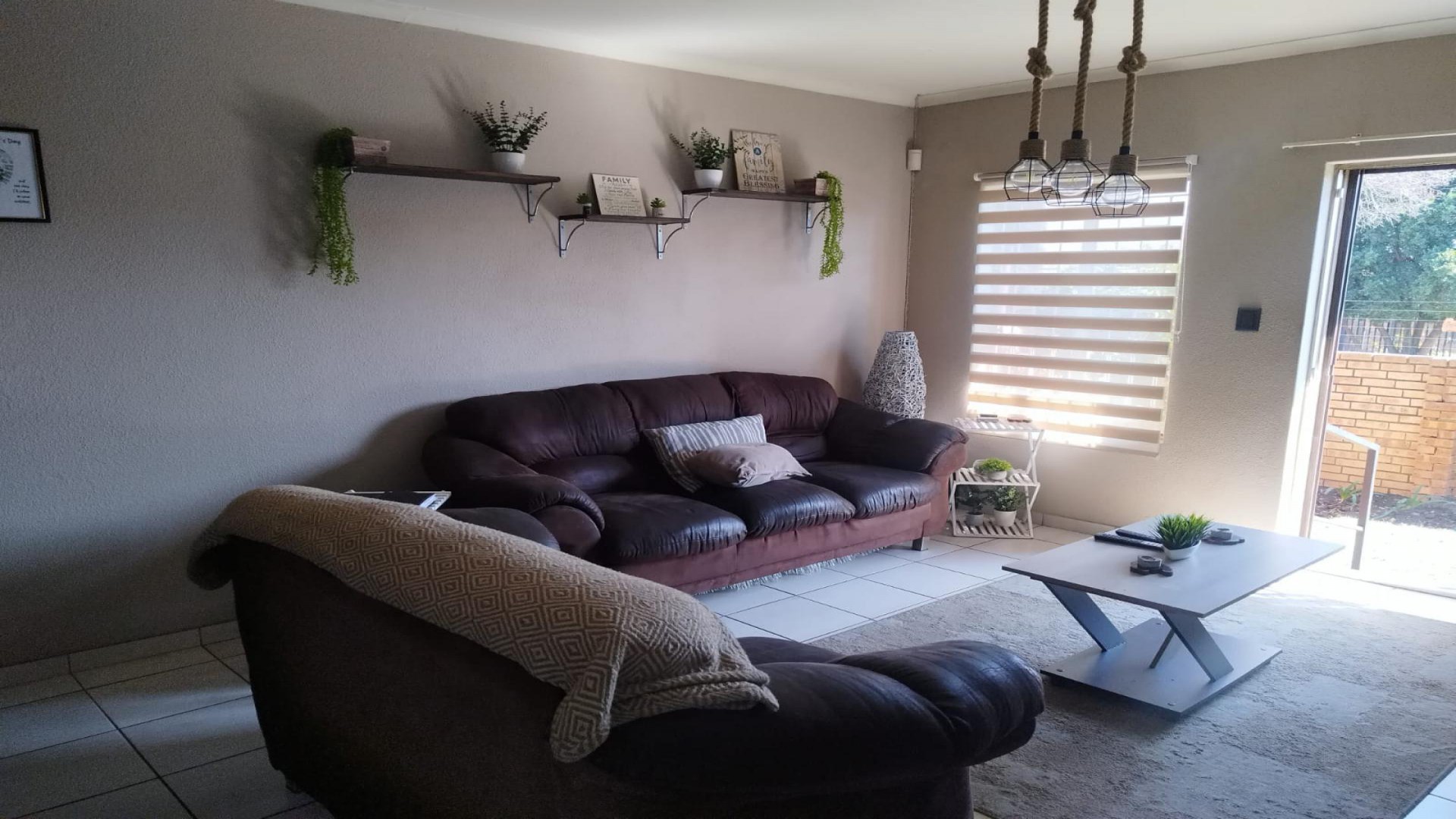 Lounges of property in Birchleigh North