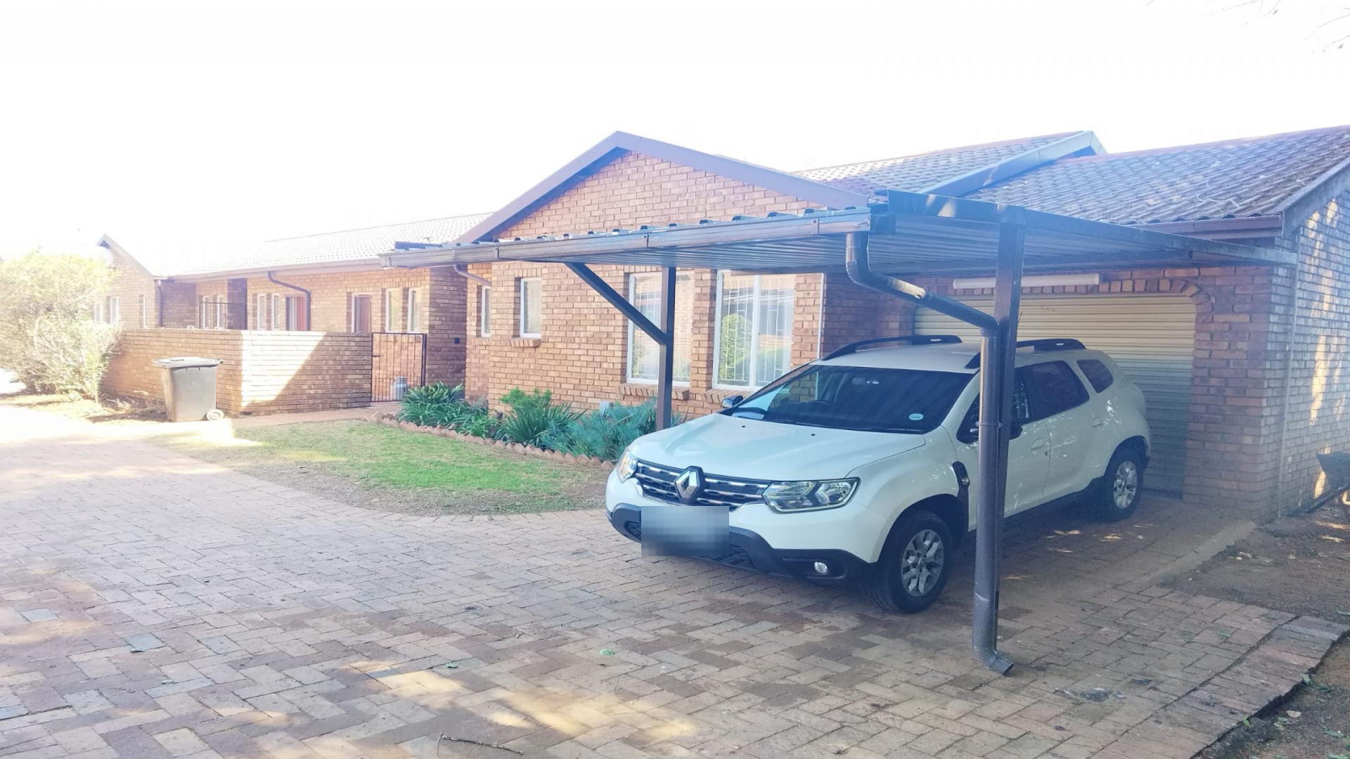 Garage of property in Birchleigh North
