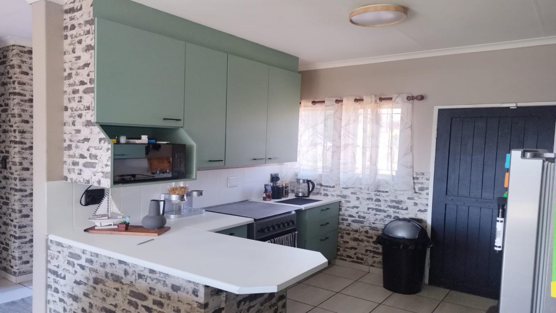 Kitchen of property in Birchleigh North