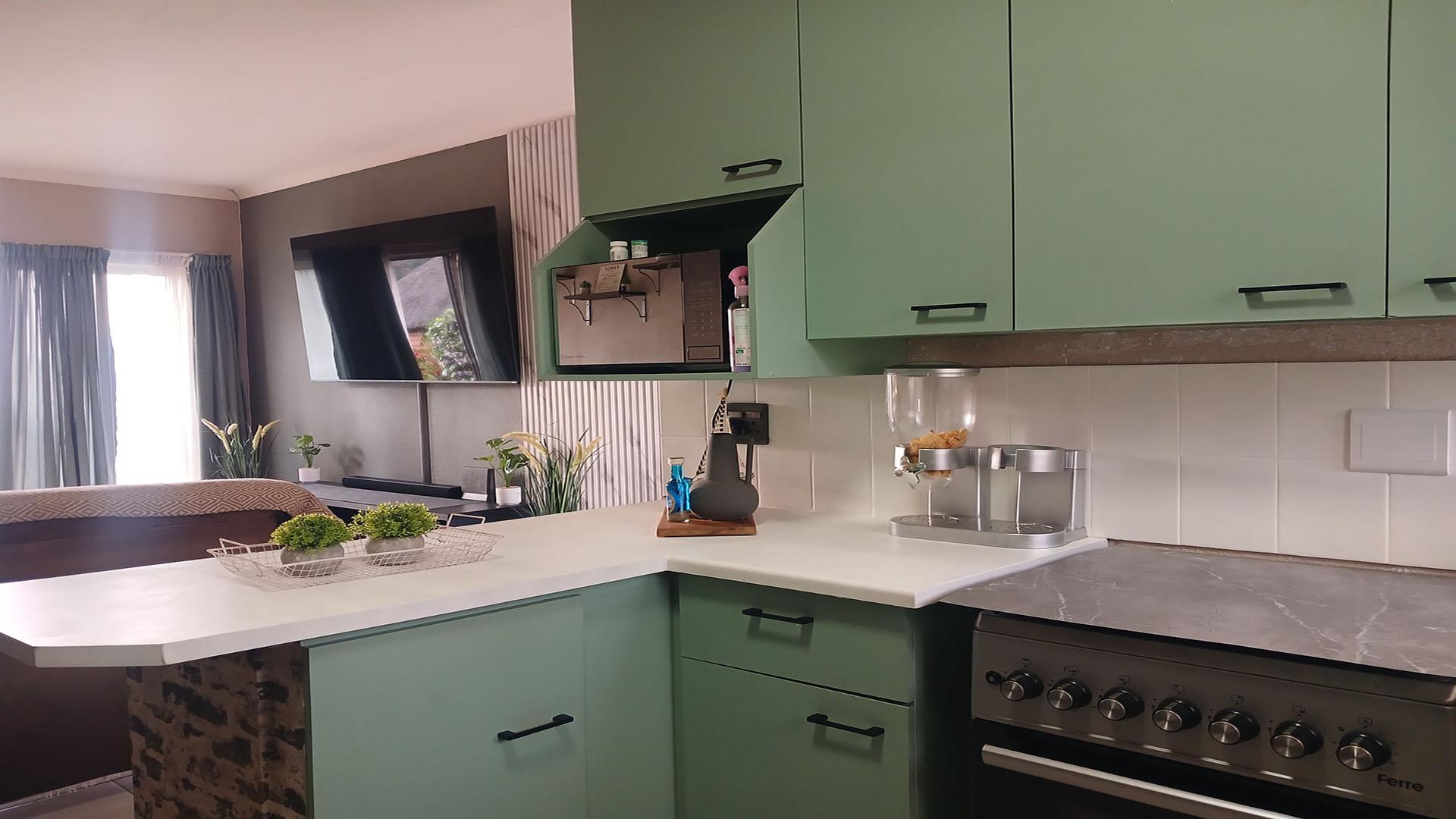 Kitchen - 9 square meters of property in Birchleigh North
