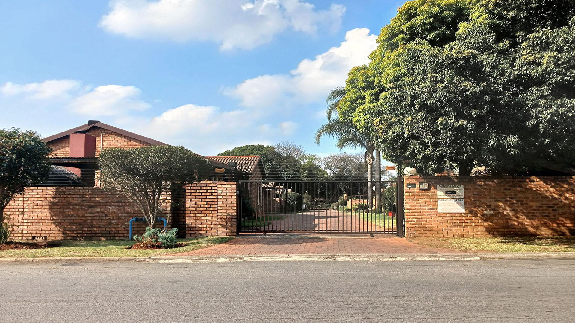 Front View of property in Birchleigh North