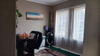 Bed Room 1 - 10 square meters of property in Birchleigh North