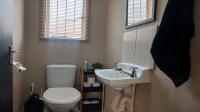 Bathroom 2 - 2 square meters of property in Birchleigh North