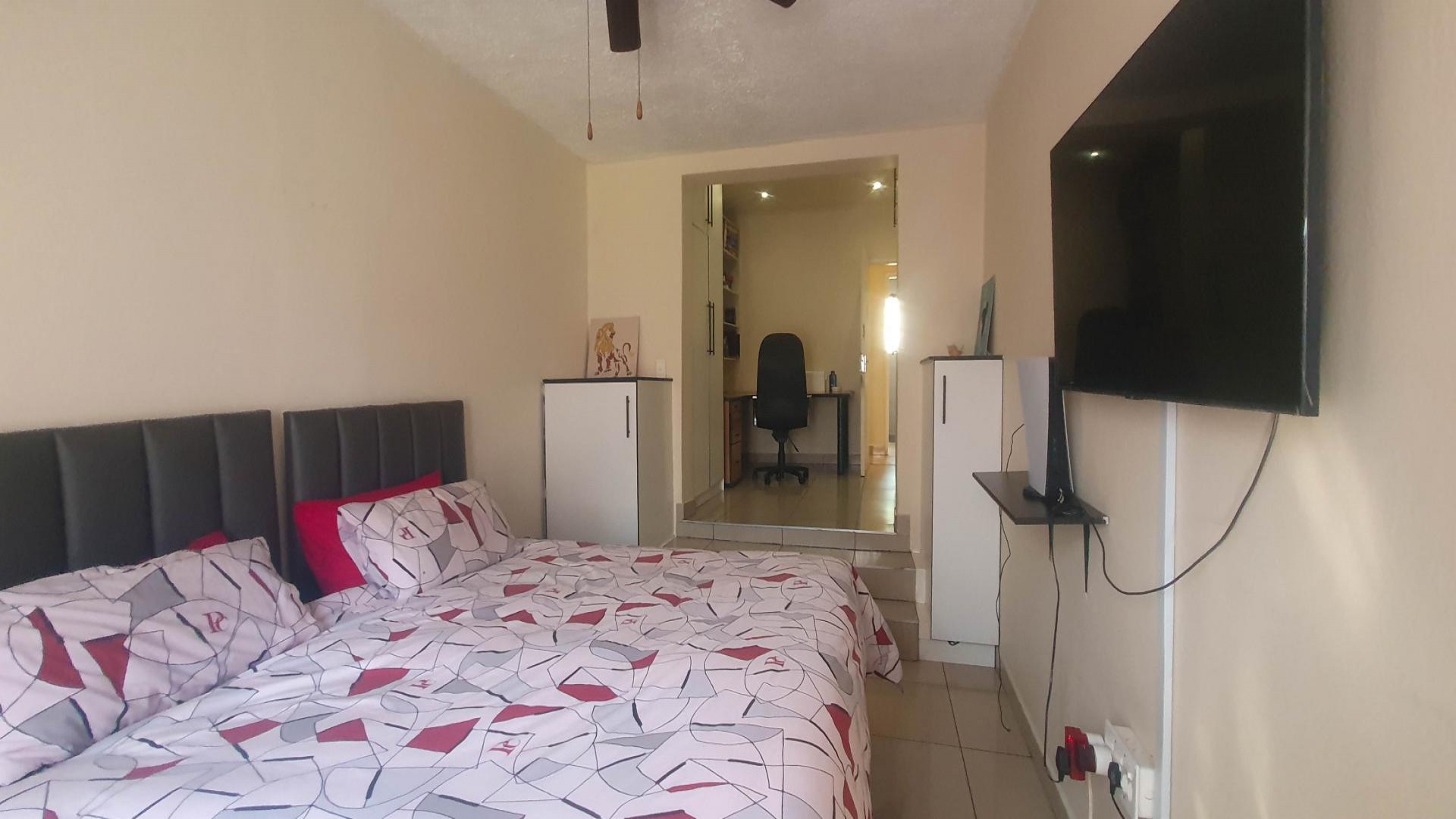 Bed Room 2 of property in Randpark Ridge