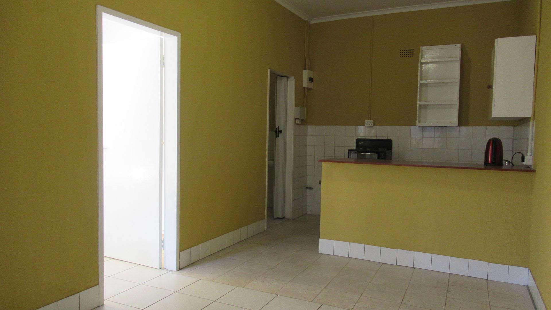 Lounges - 56 square meters of property in Randpark Ridge