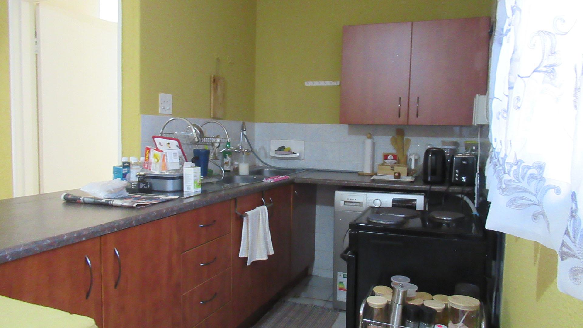 Kitchen - 38 square meters of property in Randpark Ridge