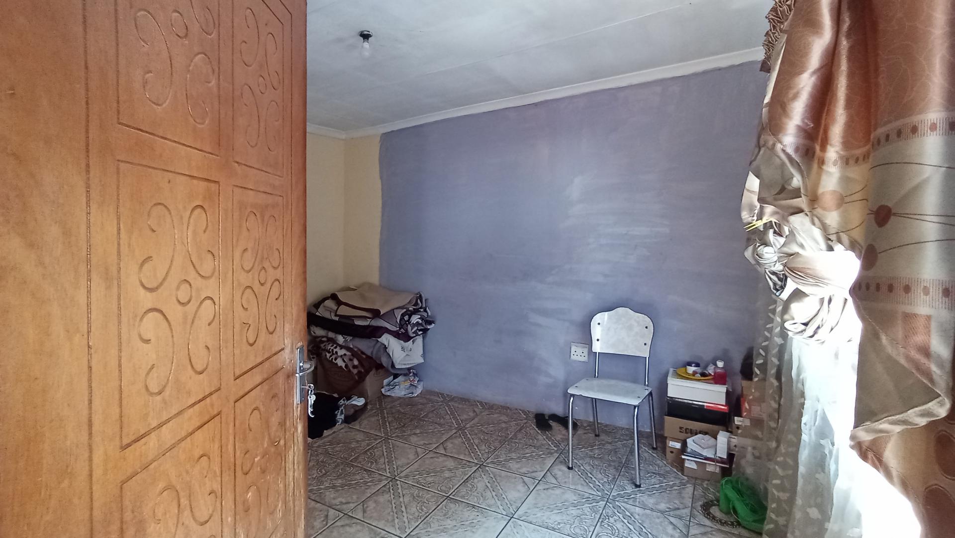 Bed Room 3 - 13 square meters of property in Soshanguve