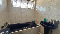 Bathroom 2 of property in Soshanguve