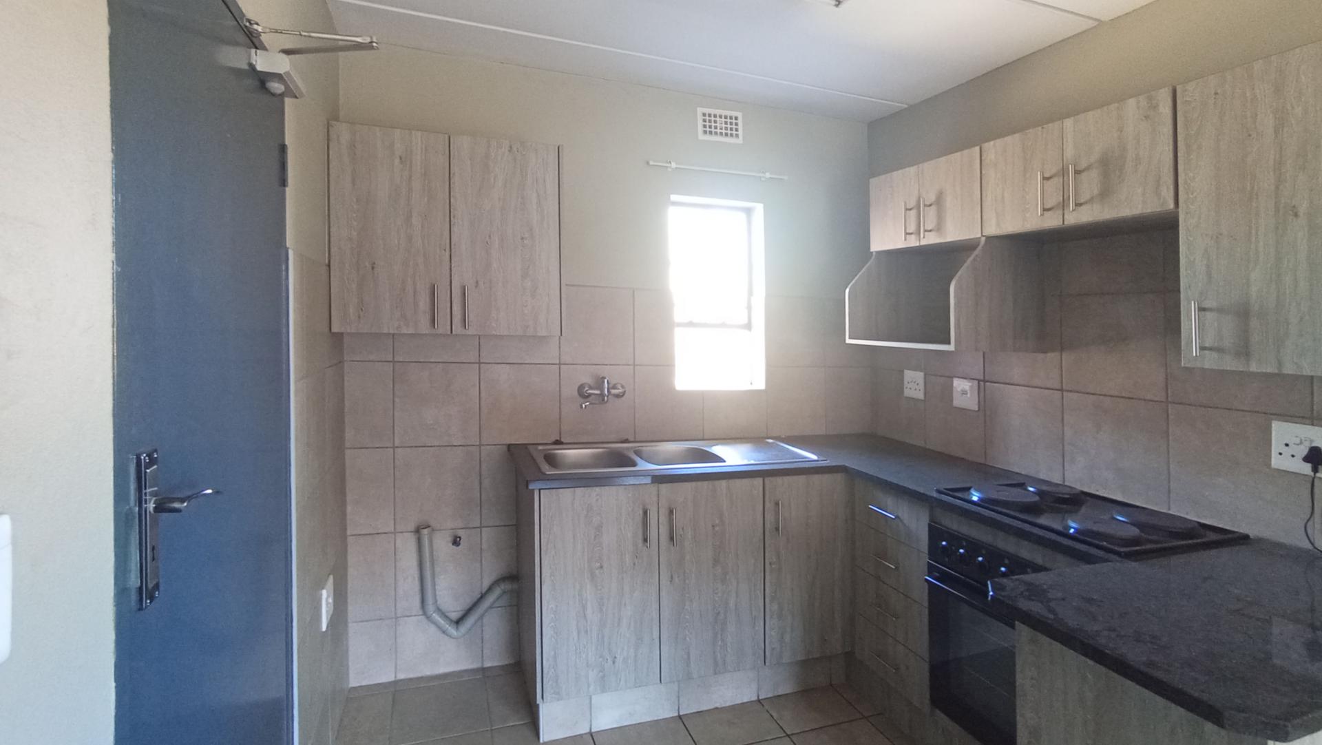 Kitchen - 6 square meters of property in Montana Tuine