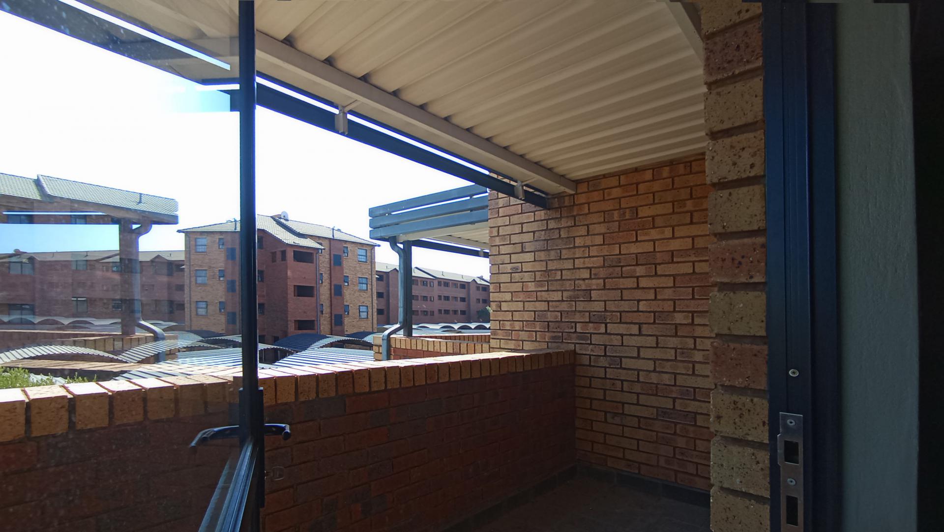 Balcony - 5 square meters of property in Montana Tuine