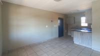 Lounges - 13 square meters of property in Montana Tuine