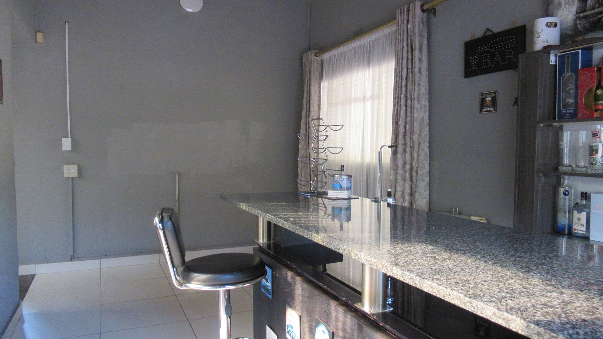 Entertainment - 16 square meters of property in Wilropark