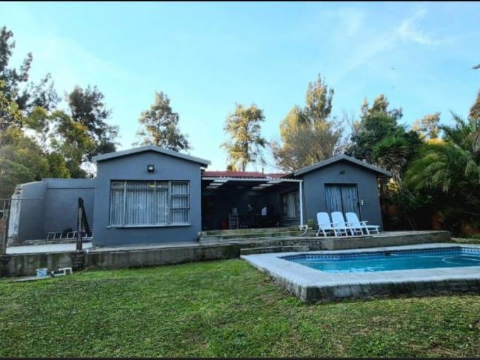 3 Bedroom House for Sale For Sale in Brackendowns - MR720697