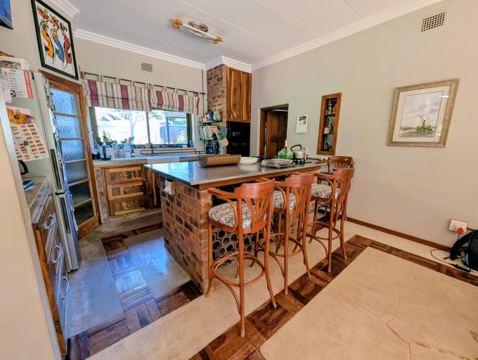 4 Bedroom House to Rent in Groenkloof - Property to rent - MR720707
