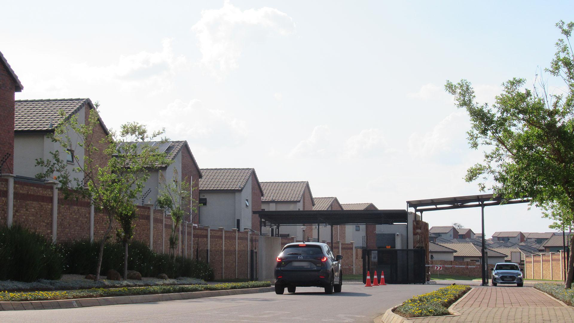 Front View of property in Cosmo City