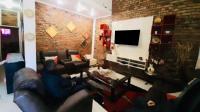 Lounges of property in Germiston South