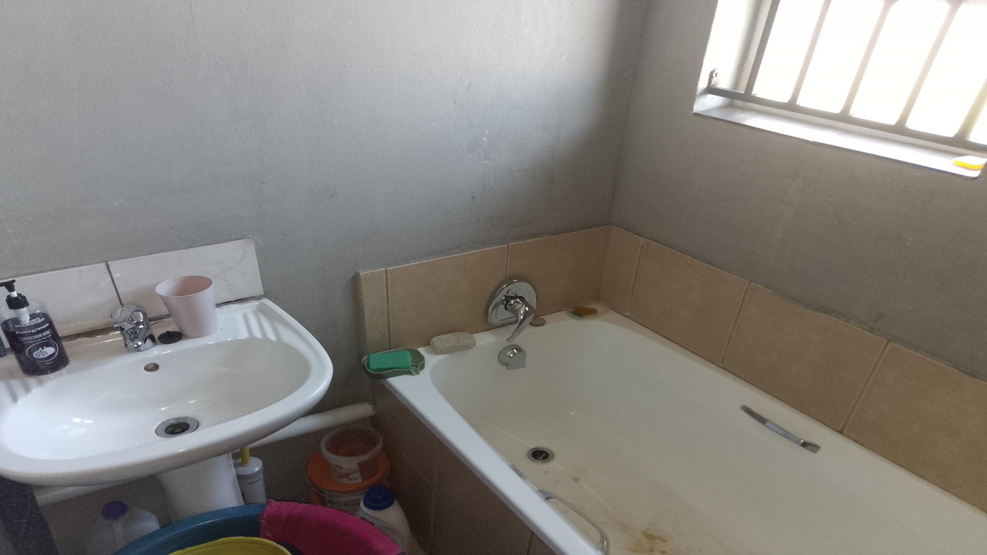 Bathroom 1 of property in Sharon Park