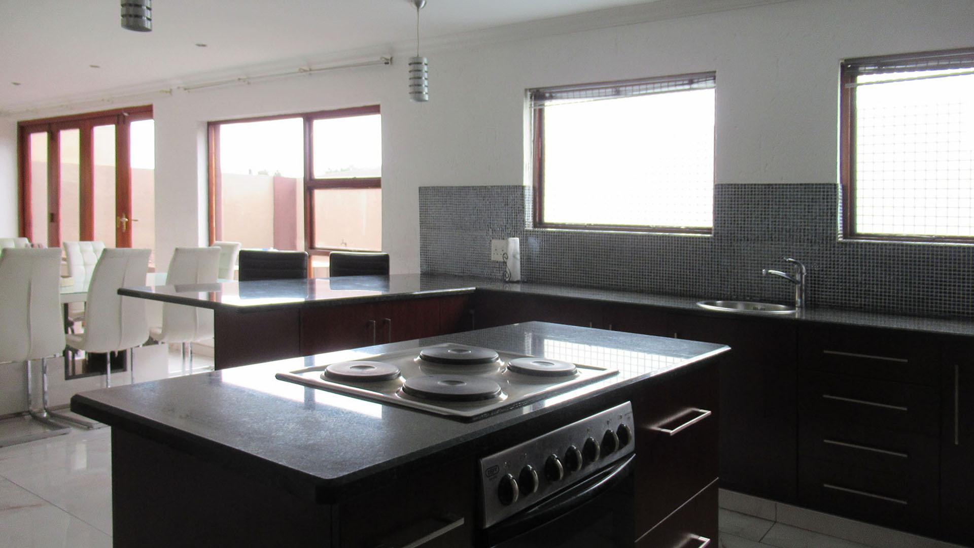 Kitchen - 24 square meters of property in Vanderbijlpark