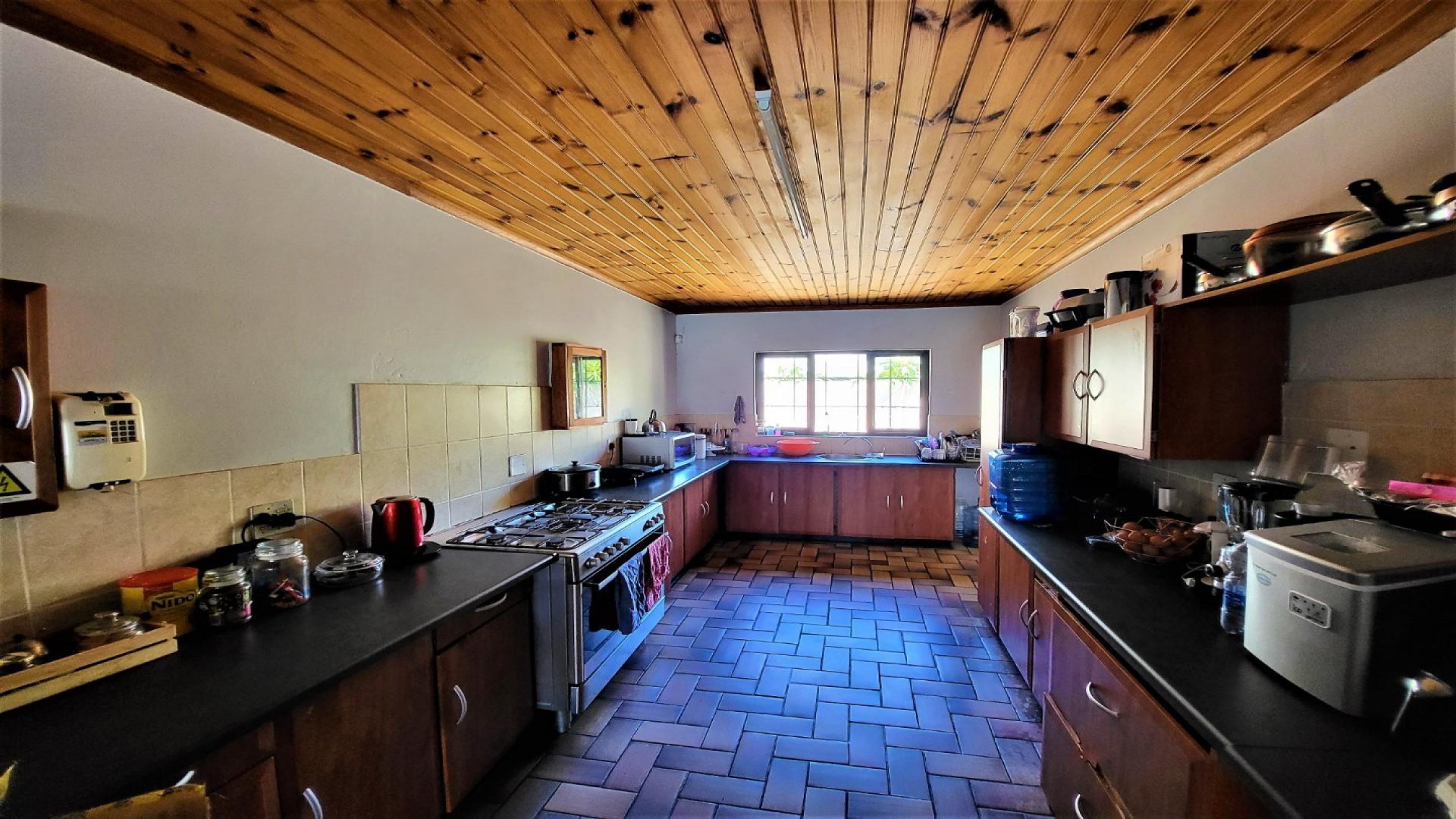 Kitchen of property in Blue Bend