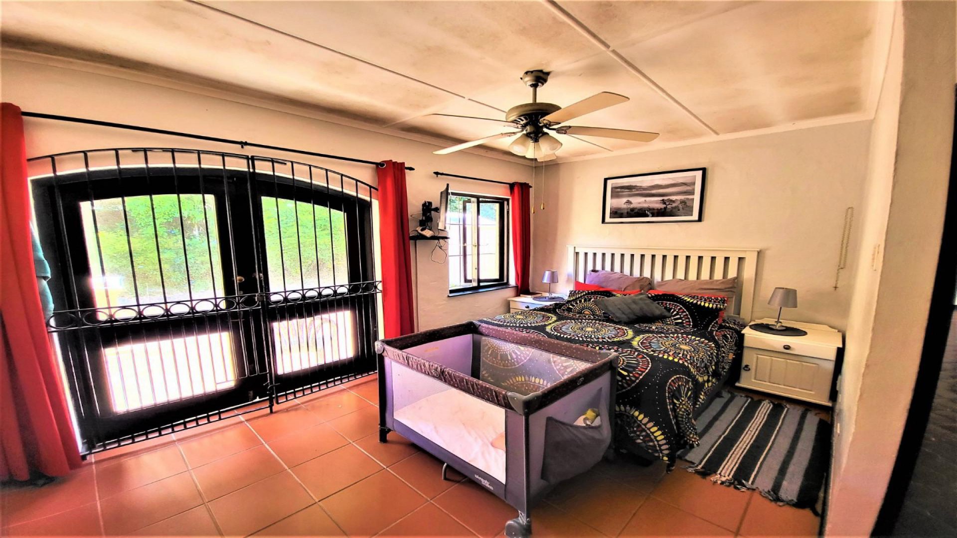 Bed Room 1 of property in Blue Bend