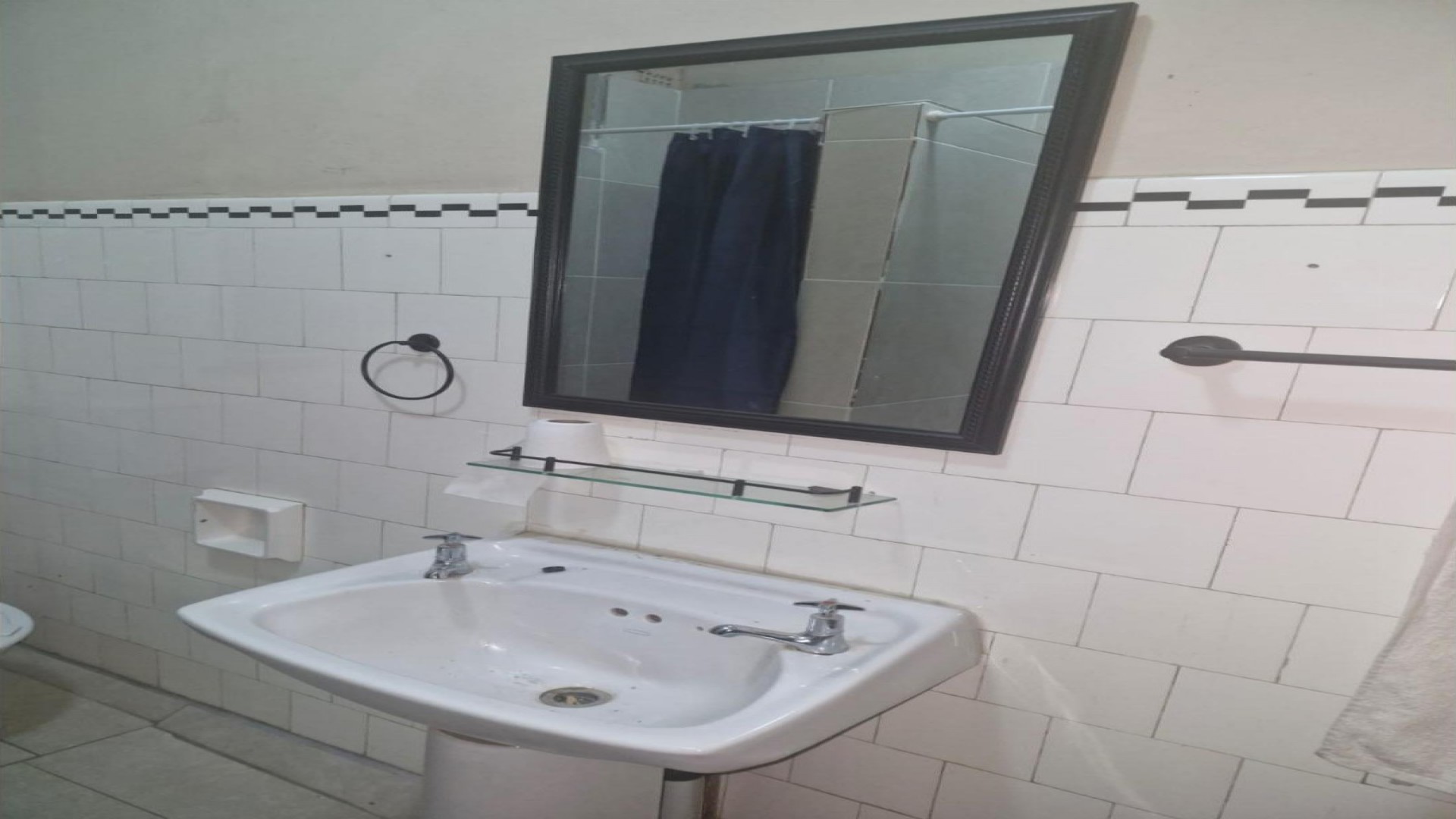 Bathroom 1 of property in Olivanna