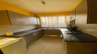 Kitchen of property in Olivanna