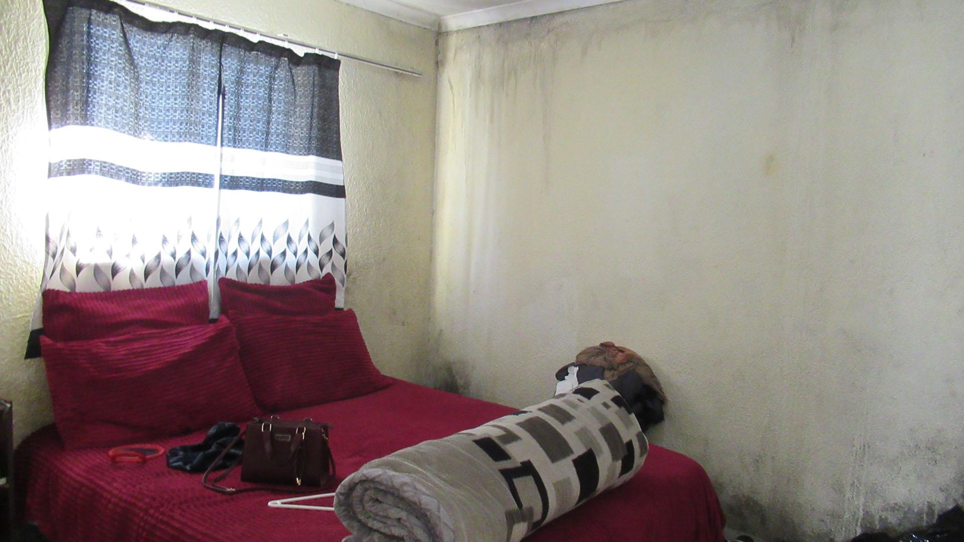 Bed Room 4 - 11 square meters of property in Rosettenville