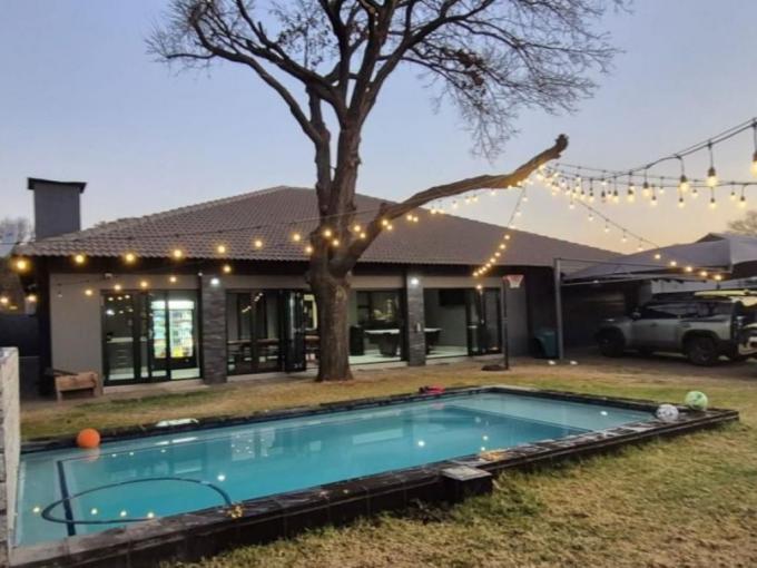 4 Bedroom House for Sale For Sale in Kilner park - MR720774