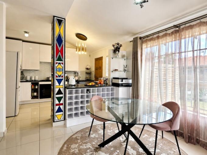 3 Bedroom Simplex for Sale For Sale in Equestria - MR720796