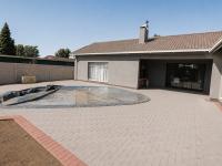  of property in Universitas