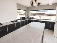  of property in Universitas