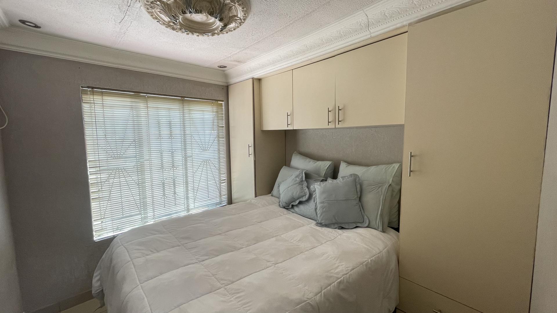 Bed Room 1 of property in Soshanguve