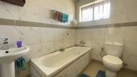 Bathroom 1 of property in Soshanguve