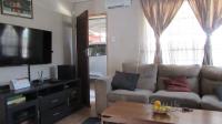 Lounges - 15 square meters of property in Watervalspruit (Vaal)