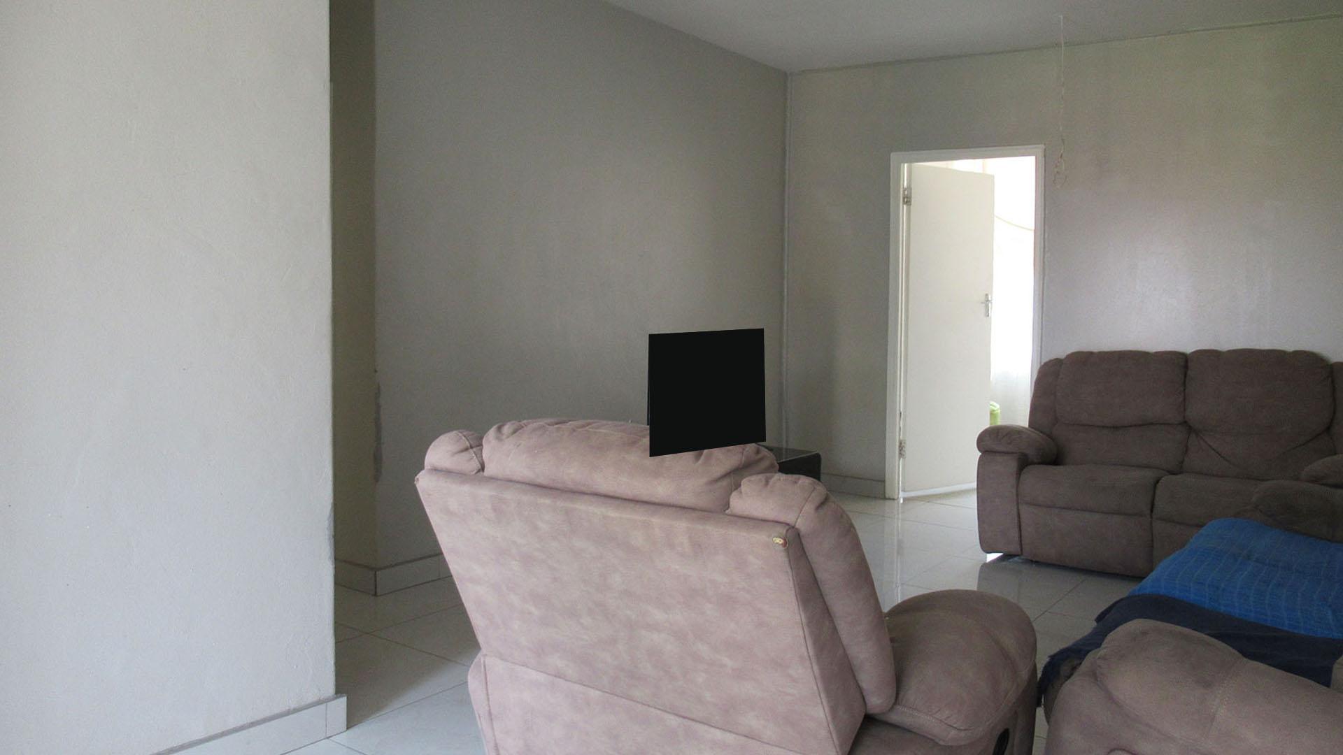 Lounges - 14 square meters of property in Dinwiddie