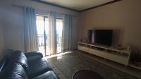 Lounges - 14 square meters of property in Summerset