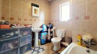 Bathroom 1 of property in Halfway Gardens